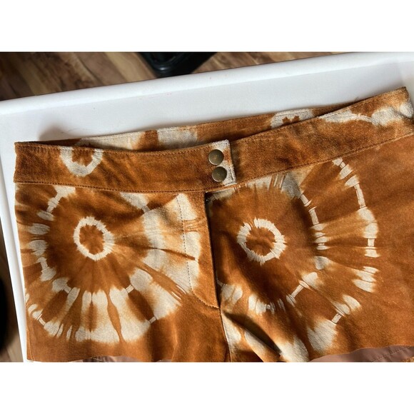 NWT Vintage Wilson’s Leather Maxima Tie Dye Leather Shorts Size 8 RARE - Picture 2 of 5